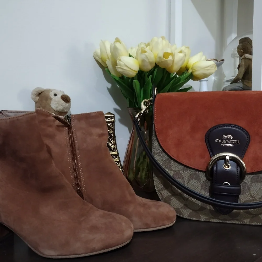 Kleo Signature Canvas Shoulder Crossbody Bag 👜 - Picture 10 of 13